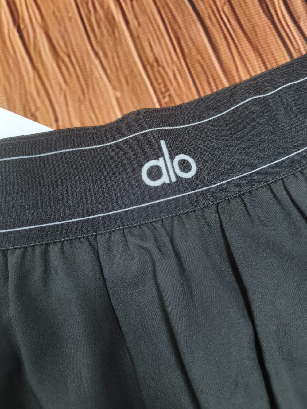 Alo Yoga Mini Tennis Black Skirt New With Tags - Athletic Fitness Girl๐ฅ๐๐ป - Picture 6 of 7